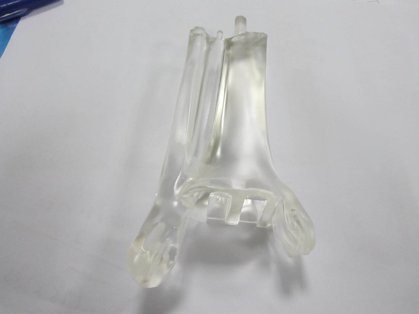 致天講解：水晶ab膠固化后看到固化塊里面有一絲絲的現象什么原因？